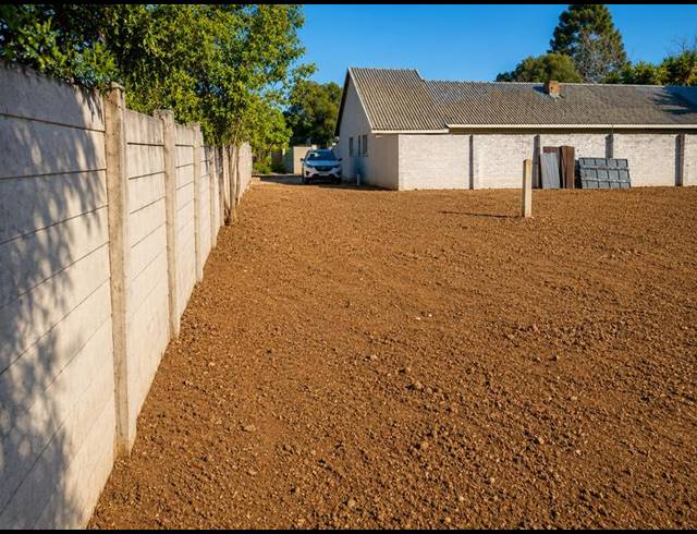 LAND FOR SALE IN BRACKENHURST
